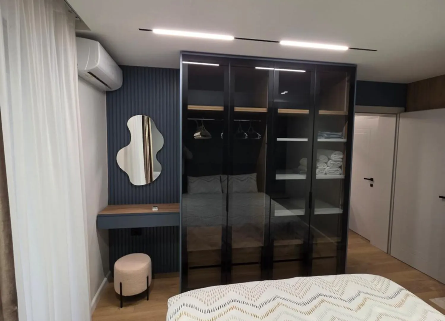 Twoviews Apartaments Tirana Apartamento
